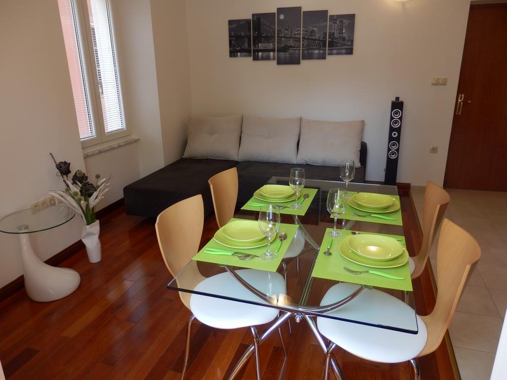 Apartment Pula Center ภายนอก รูปภาพ
