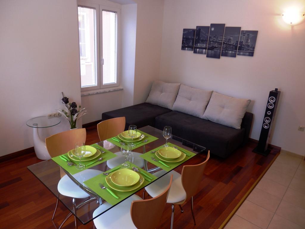 Apartment Pula Center ภายนอก รูปภาพ