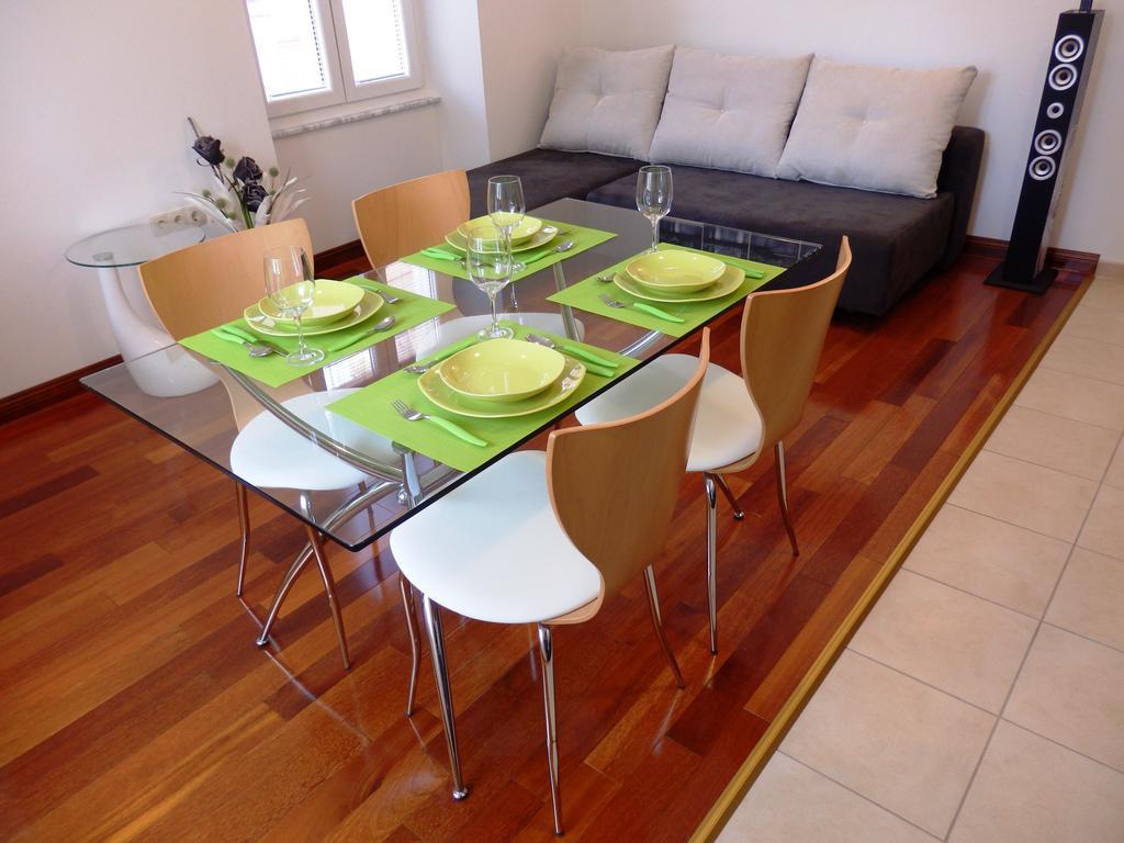 Apartment Pula Center ภายนอก รูปภาพ